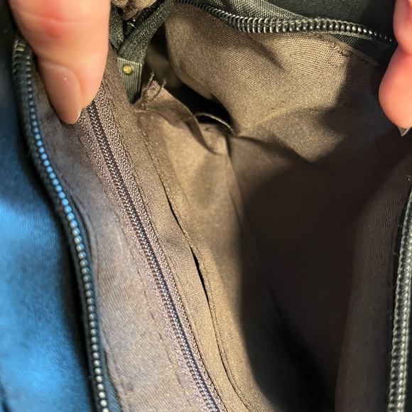 Black Crossbody or Shoulder Purse - Picture 4 of 6